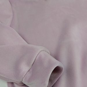 Welurowy dres z kokardką - obrazek 3